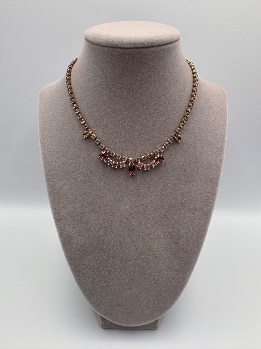Vintage Purple Rhinestone Necklace Amethyst Lavender Glass 13” Choker